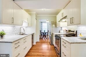Property Photo:  105 Oak Shade Road  MD 20878 