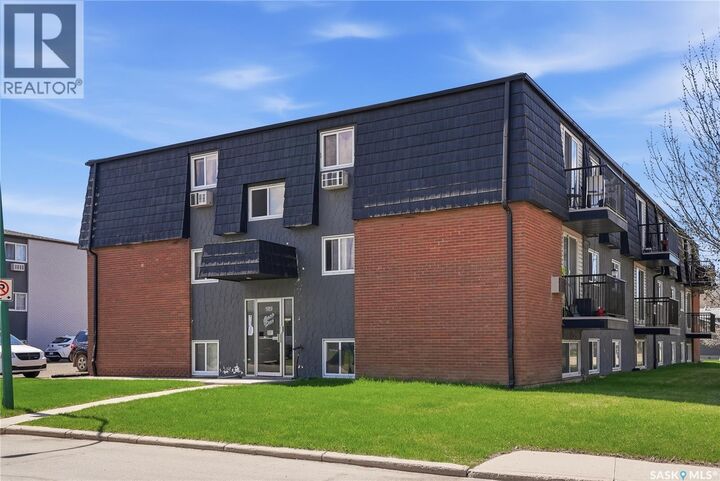 Property Photo:  3 115 Acadia Drive  SK S7H 4T8 