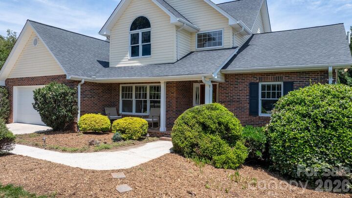 Property Photo: 610 40th Avenue Lane NW NC 28601