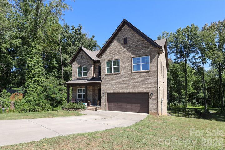 Property Photo:  10105 Greenwood Court  NC 28215 