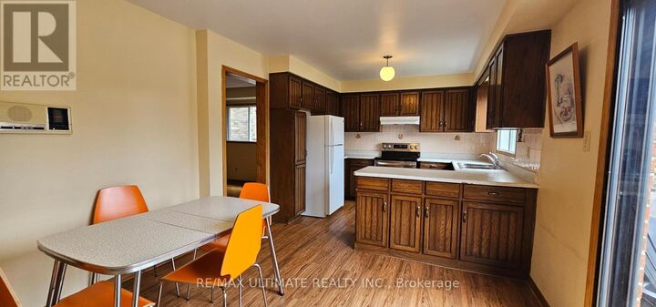 Property Photo:  1282 Dexter Crescent Main Floor  ON L5G 4R6 