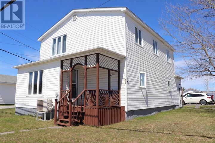 128 Queen Street — photo 1