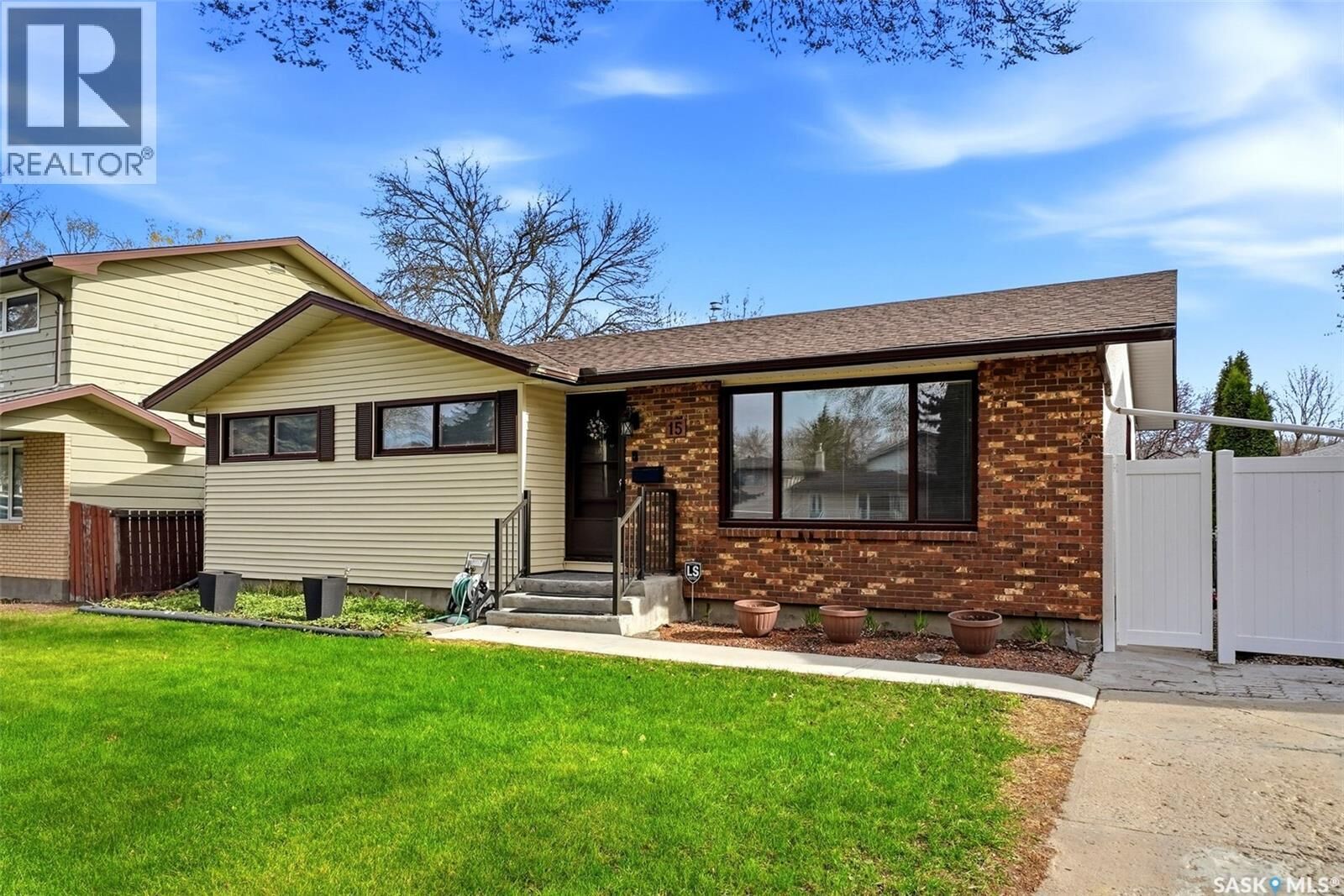 Property Photo: 15 Hudson Drive SK S4S 2W1