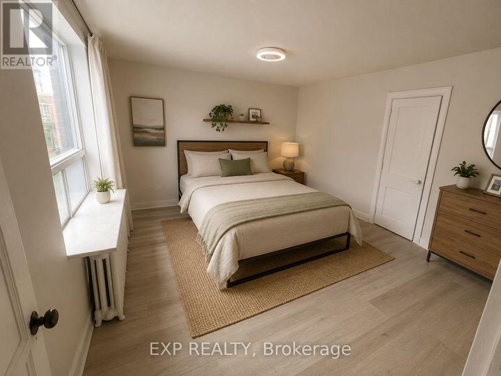 Property Photo:  2146 Danforth Avenue 2  ON M4C 1J9 