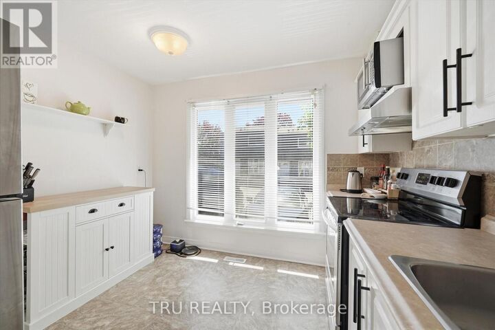 Property Photo:  3301 McCarthy Road 13  ON K1V 9X5 