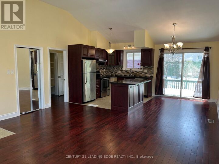 Property Photo:  28 Ivanhoe Court  ON M1R 3G9 