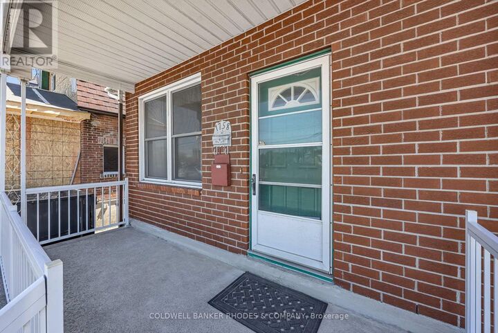 Property Photo:  1758 Scott Street  ON K1Y 2N6 