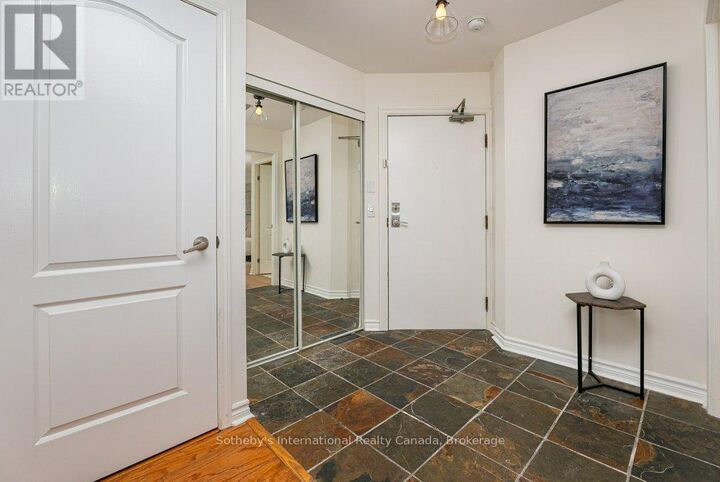 Property Photo:  890 Sheppard Avenue West 514  ON M3H 6B9 