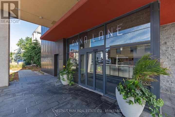Property Photo: 121 Queen Street 602 ON K7K 0G6
