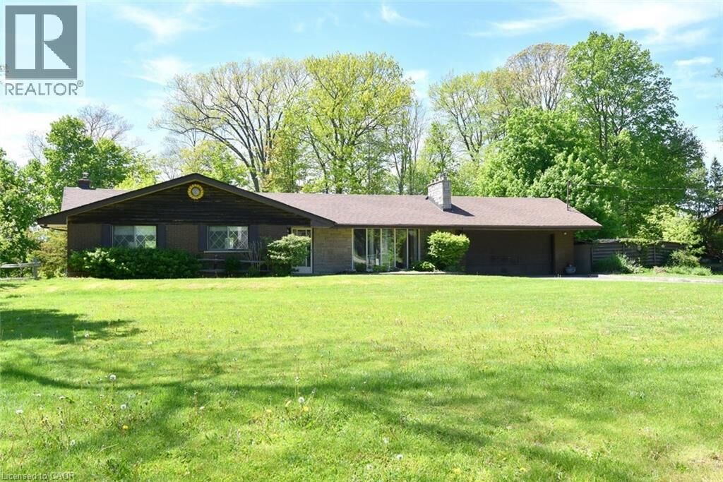 Photo de la propriété:  938 Courtland Drive  ON L9G 3L1 
