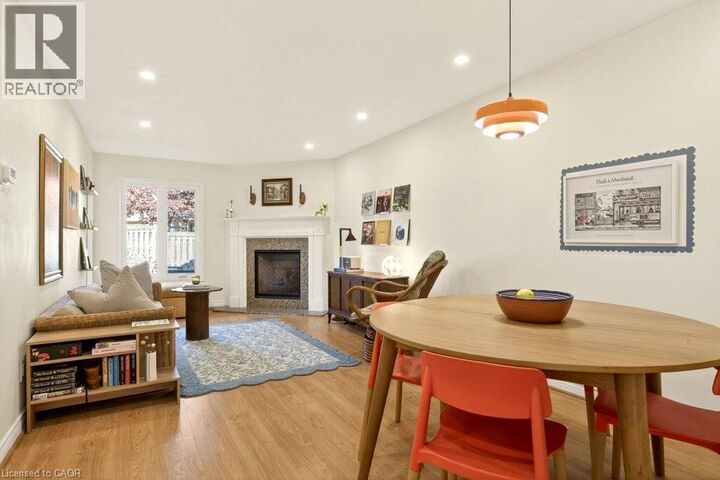 Photo de la propriété:  10 Huntingwood Avenue 20  ON L9H 6X3 