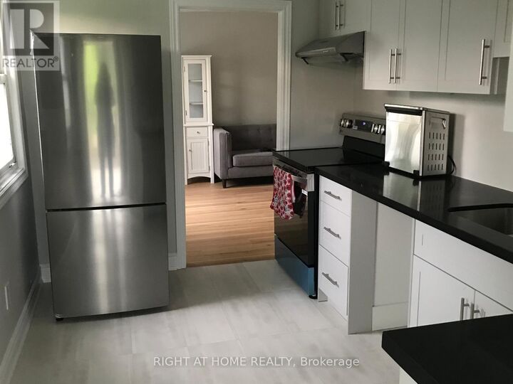 Property Photo:  33 Keele Street Upper  ON L2T 1M8 
