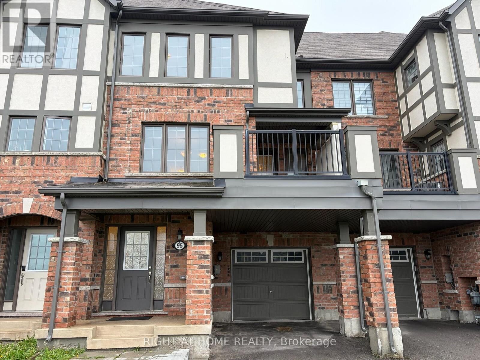 Property Photo:  95 McAlister Avenue  ON L4S 0L2 