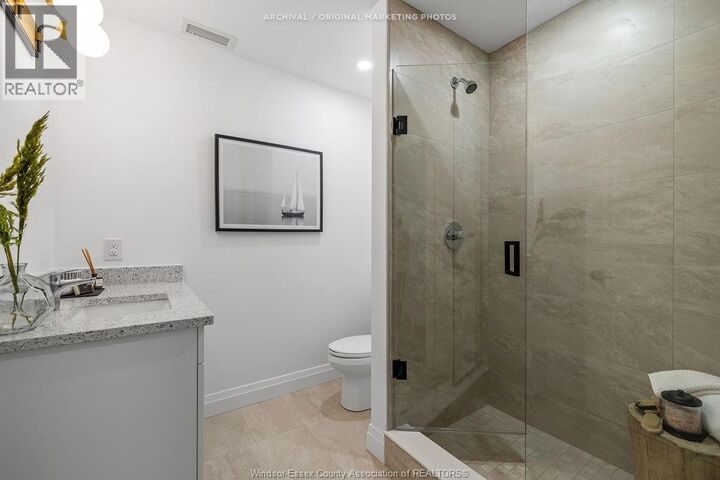 Property Photo:  3817 Howard Avenue 203  ON N9E 0B5 