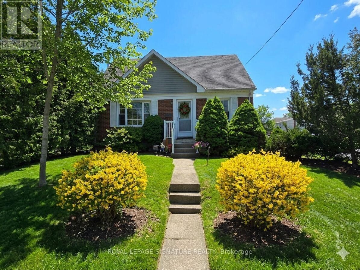 Property Photo:  1 Milne Avenue  ON M1L 1J7 
