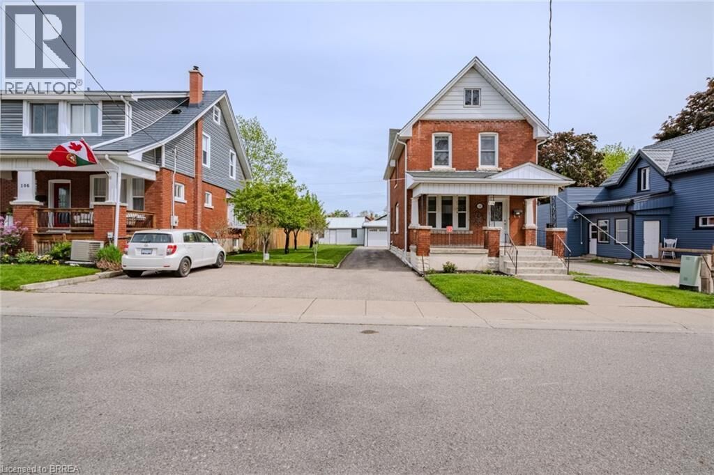 Property Photo:  110 Arthur Street  ON N3S 3J4 