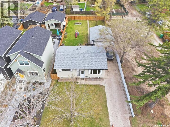 Property Photo:  1725 Belfast Avenue  SK S7M 0L6 