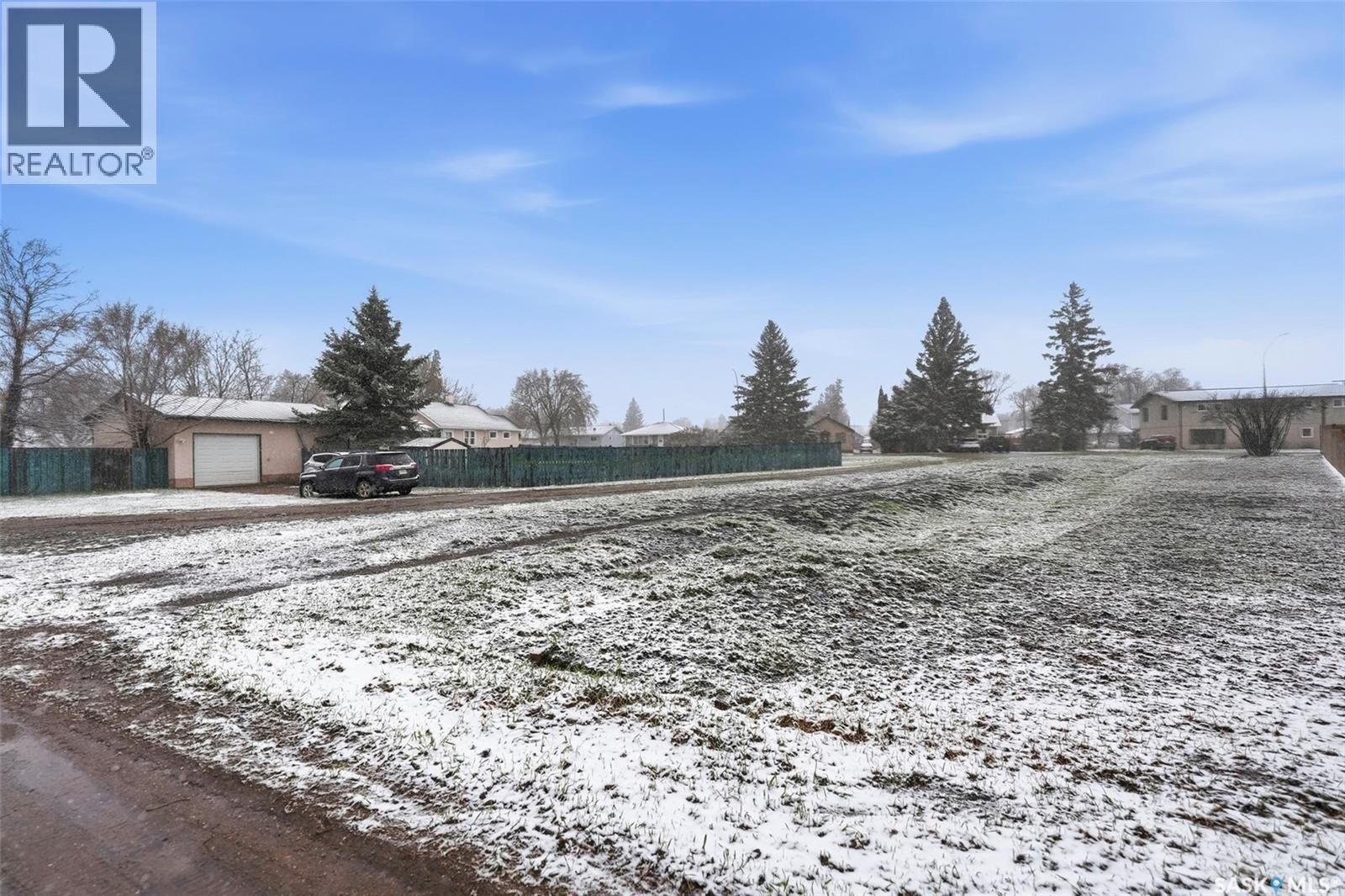 Property Photo:  757 6th Street E  SK S6V 0N9 