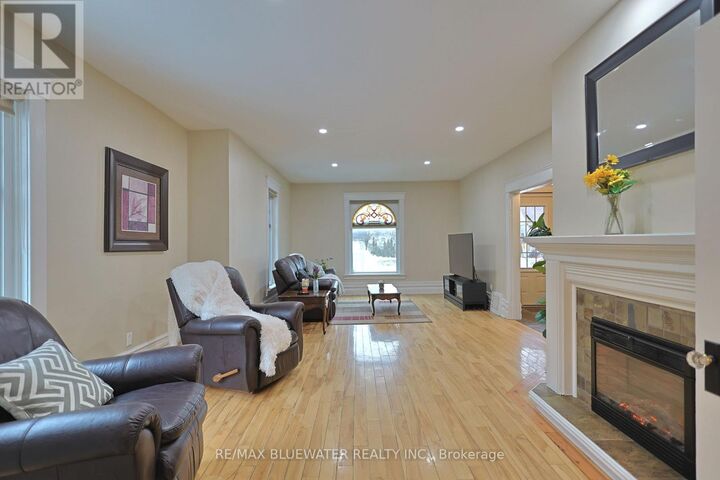 Property Photo:  181 Parkhill Main Street  ON N0M 2K0 