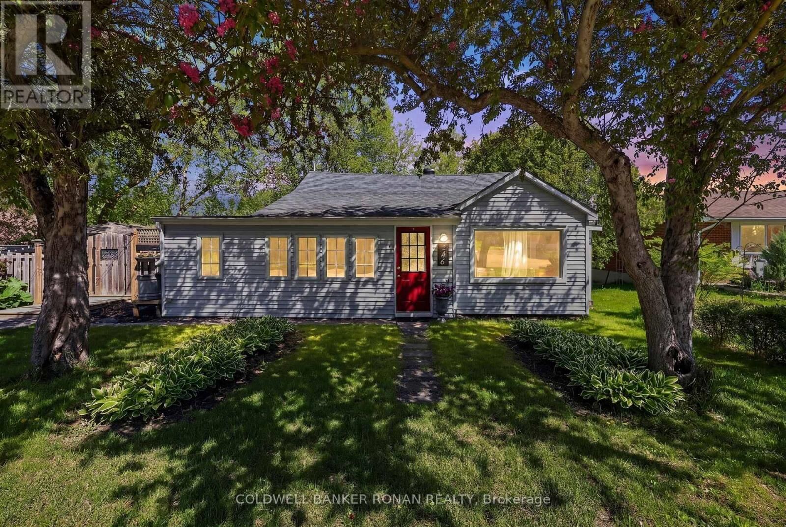 Property Photo: 246 Weir Street ON L0M 1S0