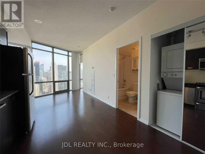 Property Photo:  832 Bay Street 3409  ON M5S 1Z6 