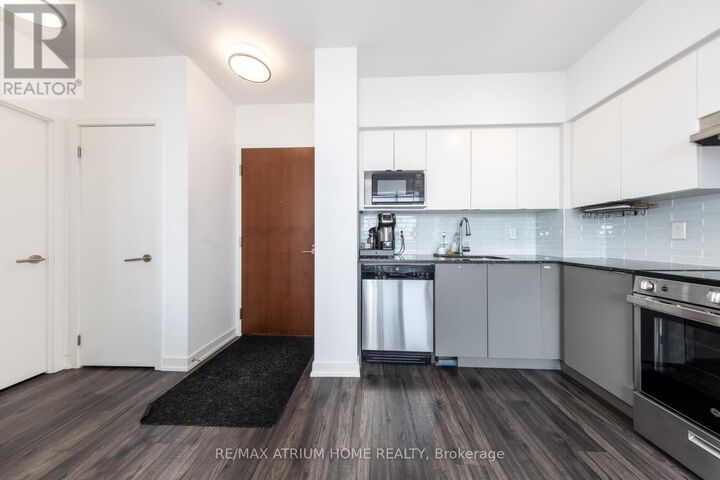 Property Photo: 120 Varna Drive 1515 ON M6A 0B3