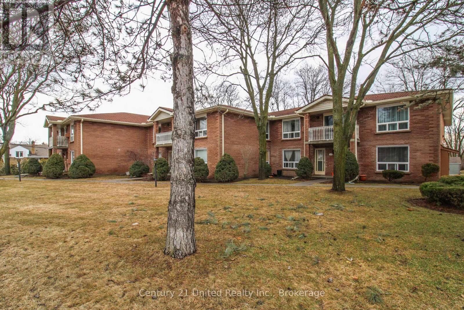 Property Photo:  1110 Clonsilla Avenue 204  ON K9J 5Y5 