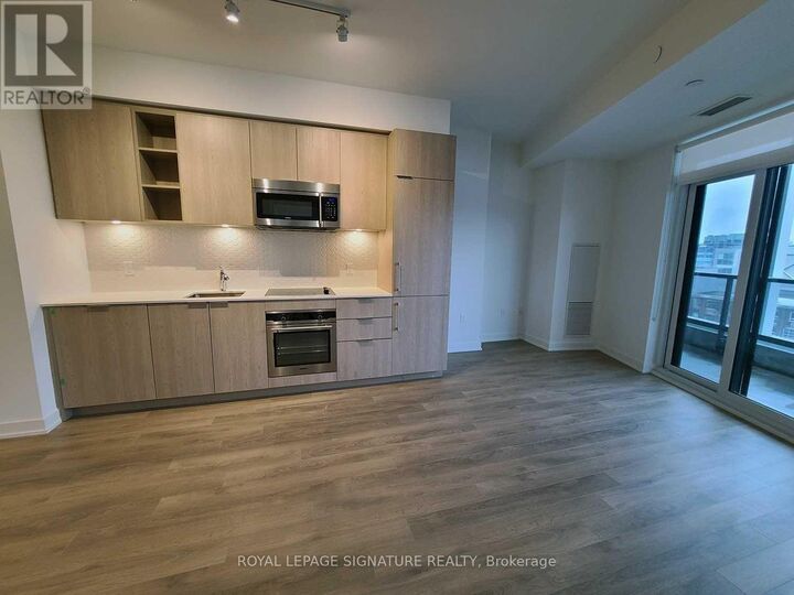 Property Photo:  50 Ordnance Street 607  ON M6K 0C9 