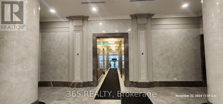 Property Photo: 30 Elm Drive 1606 ON L5B 1L9