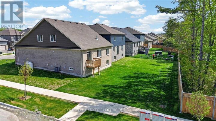Property Photo:  3 Hillcroft Way  ON K0M 1A0 