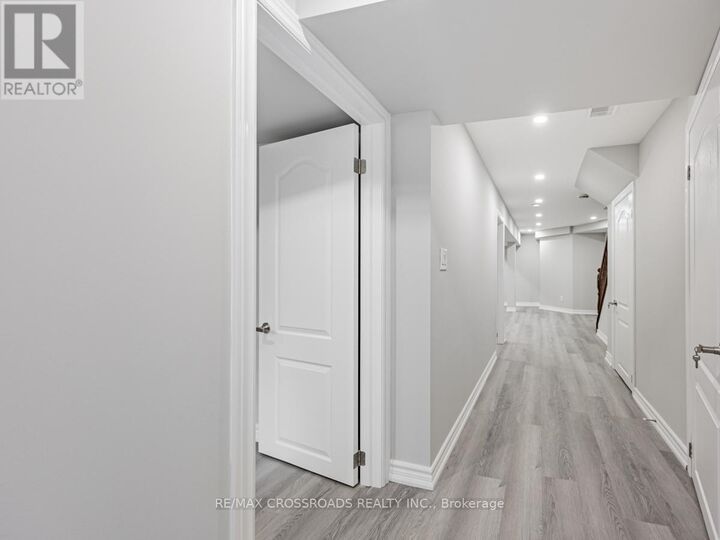 Property Photo:  59 Bonnydon Crescent  ON M1B 5X2 