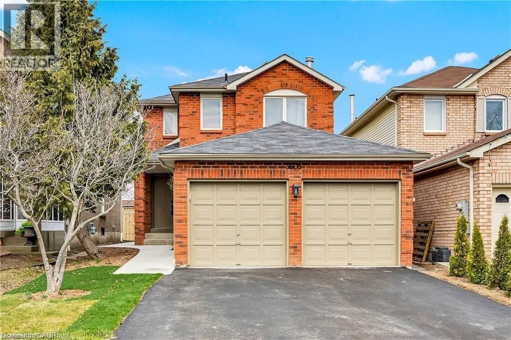Property Photo:  3608 Cherrington Crescent  ON L5L 5C4 