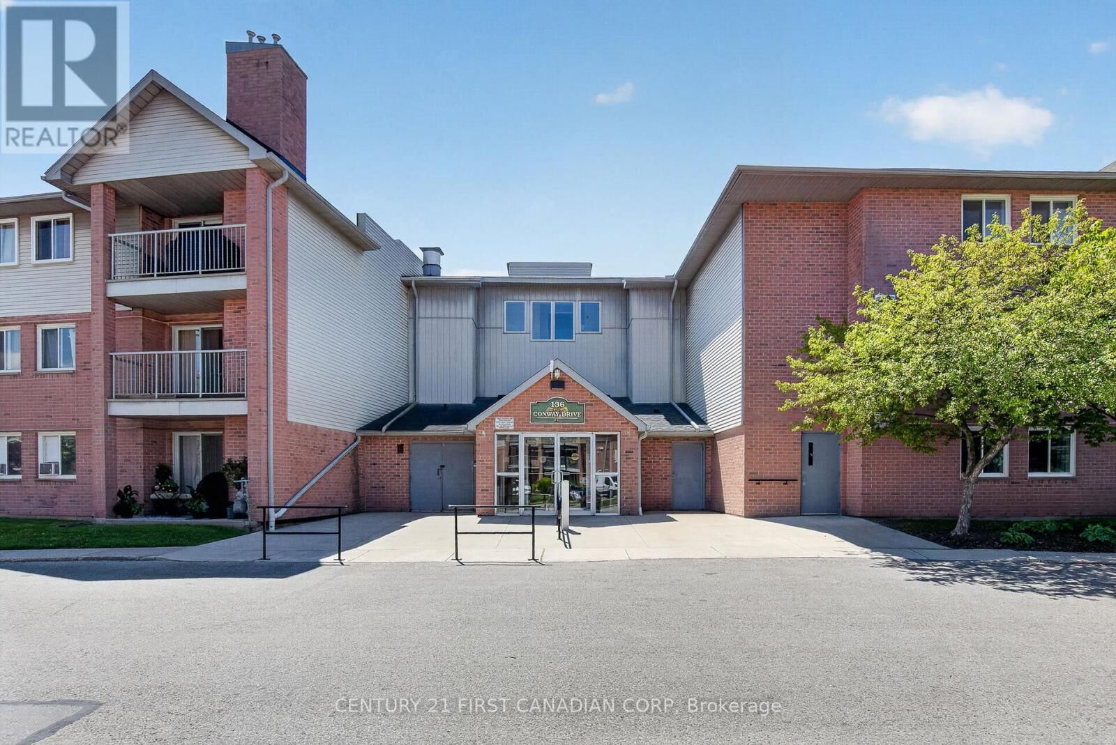 Property Photo:  136 Conway Drive 11  ON N6E 3N1 