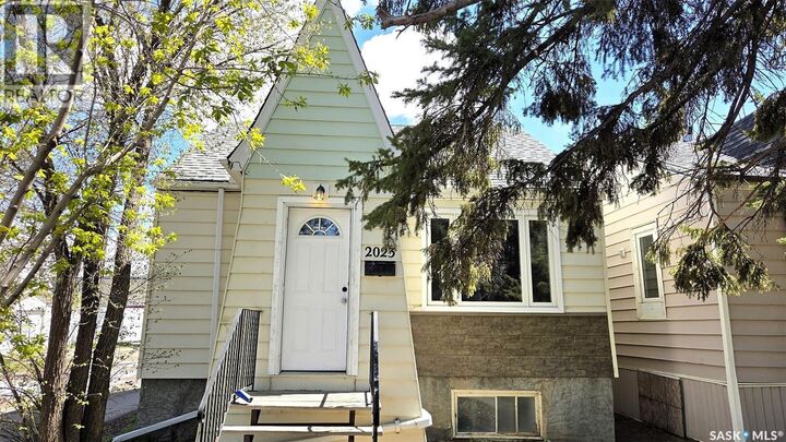Property Photo:  2023 Atkinson Street  SK S4N 3W8 