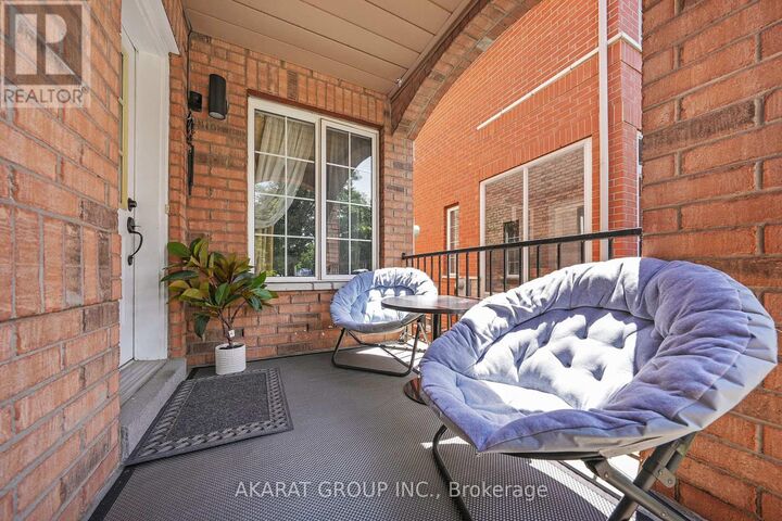 Property Photo:  2365 Bankside Drive  ON L5M 6E3 