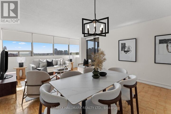 Property Photo:  914 Yonge Street 1506  ON M4W 3C8 
