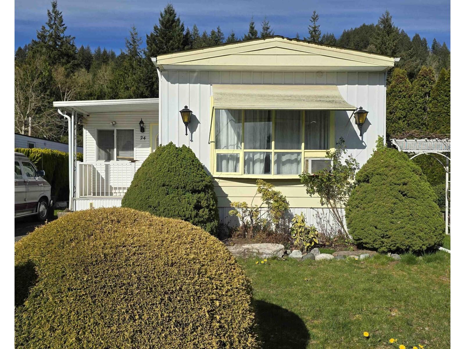 Property Photo:  46484 Chilliwack Lake Road 24  BC V2R 3R7 