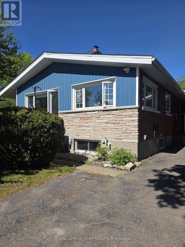 Property Photo:  773 May Street B  ON K1K 3H1 