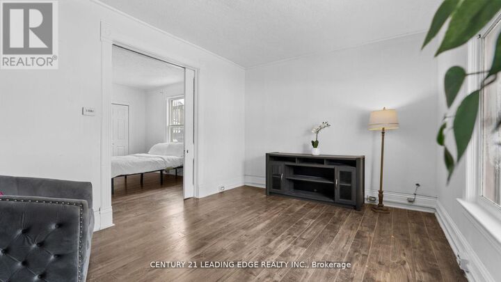 Property Photo:  195 Albert Street 1  ON L1H 4R4 