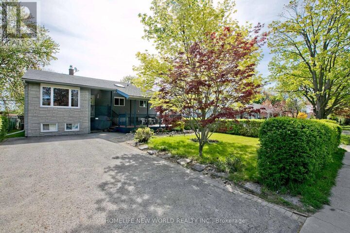 Property Photo:  727 Balaton Avenue  ON L1W 1W3 