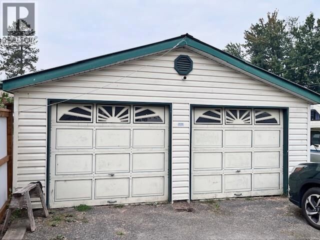 Property Photo:  379 Rolph Street  BC V2J 1A2 