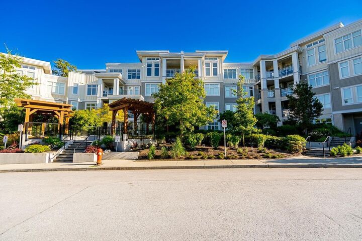 Photo de la propriété:  15436 31 Avenue 502  BC V3Z 1H3 