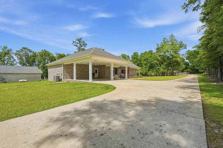 Property Photo:  6004 Staff Road  FL 32536 