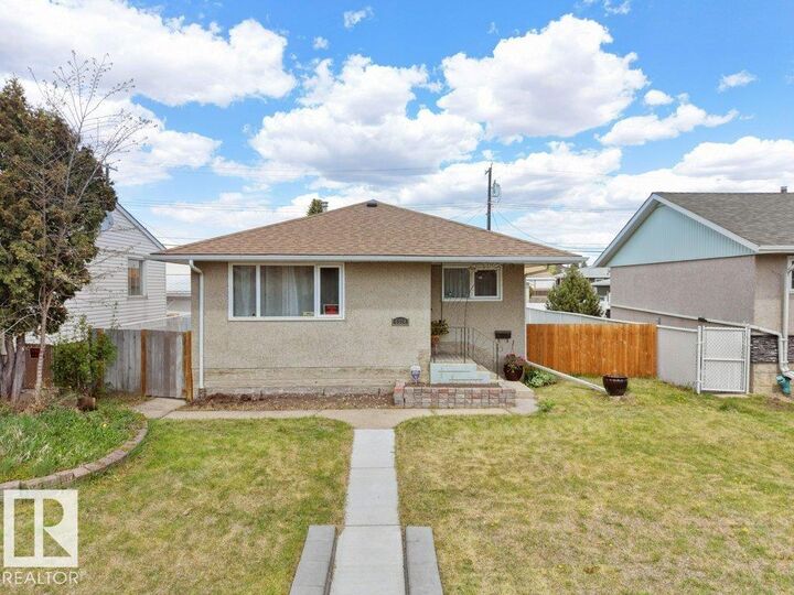 Property Photo:  6324 132 Avenue NW  AB T5A 0J7 