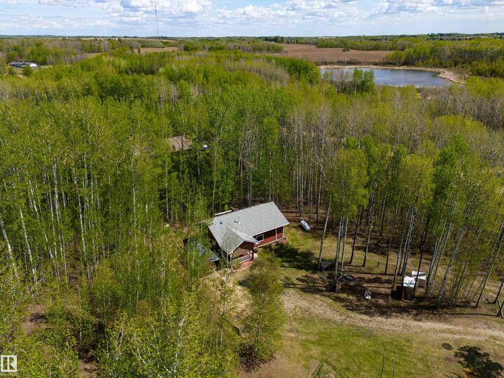 Property Photo:  52229 Rge Road 25 36  AB T7Y 2M3 