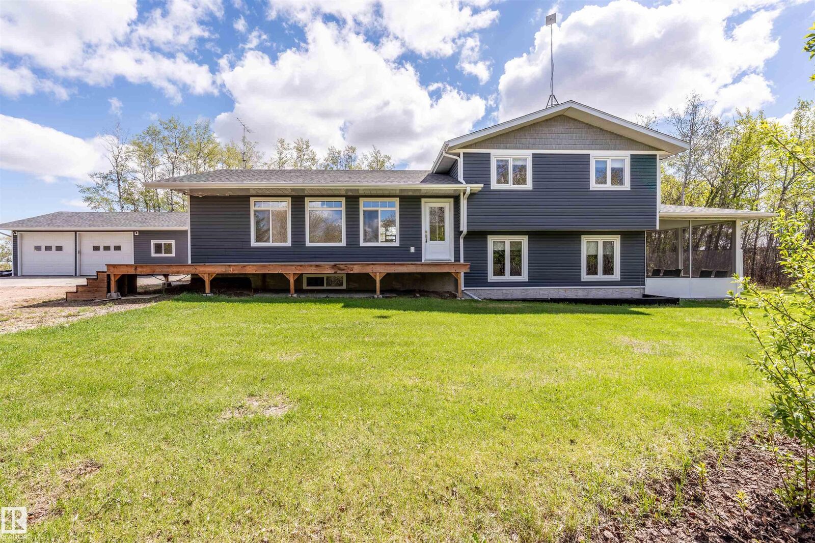 Property Photo: 60119 RR 473 AB T9N 0H1