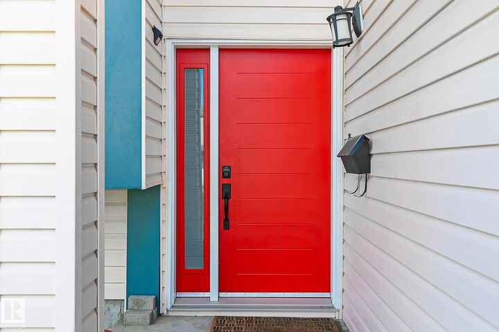 Property Photo: 3205 41A Avenue NW AB T6T 1J4