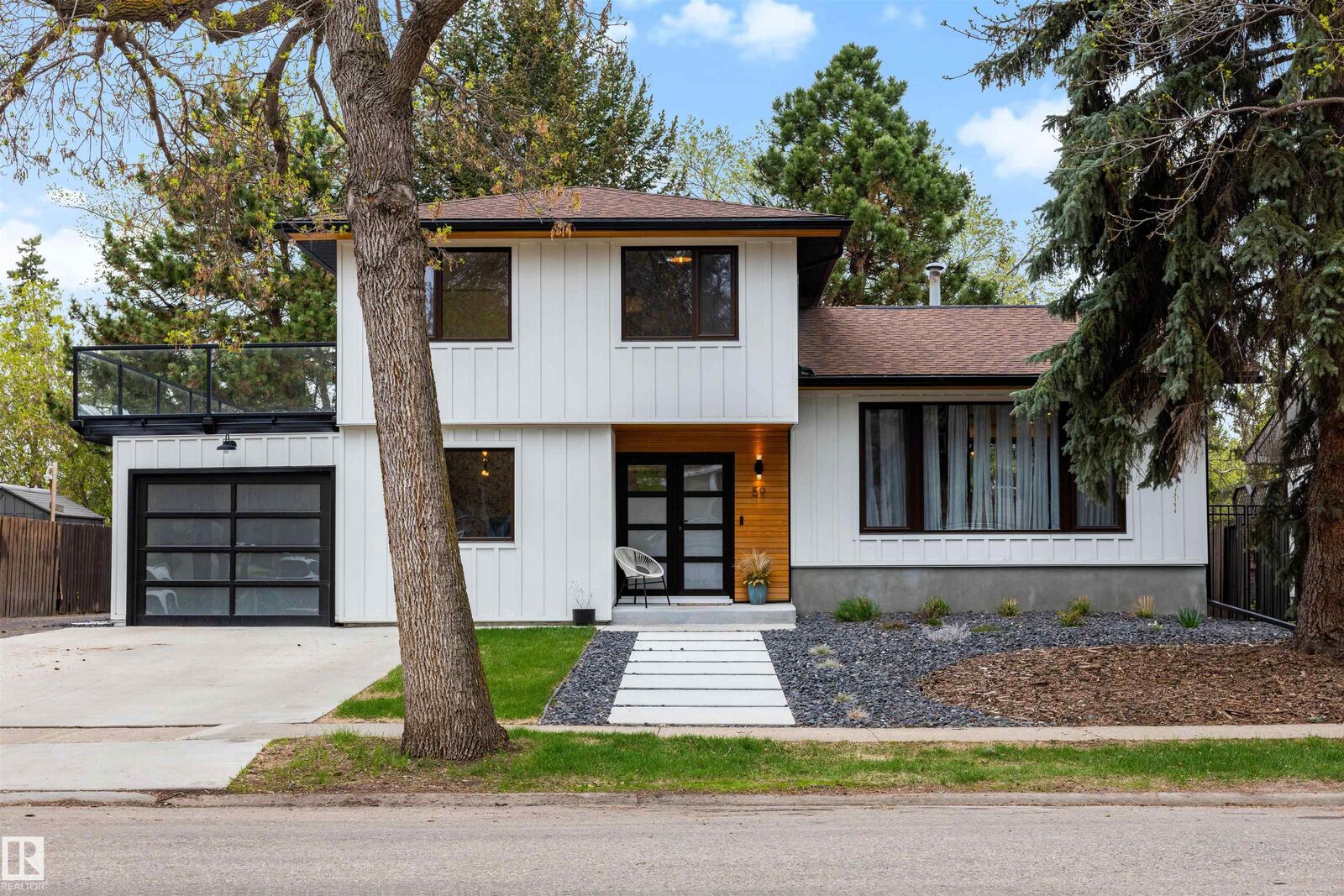 Property Photo: 59 Beacon Crescent AB T8N 0A4