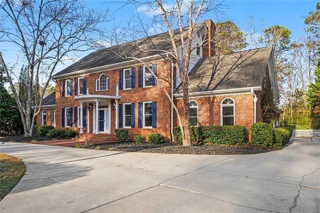 Property Photo: 6203 Crestview Drive SE GA 30014