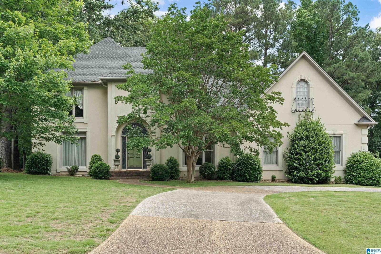 Property Photo: 309 Trace Ridge Road AL 35244